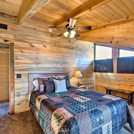 Pet-Friendly Cloudcroft Cabin Walk To Shop, Food